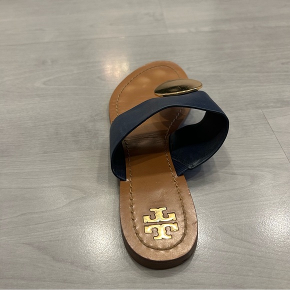 Tory Burch Navy and Tan Leather Thong Sandals with Gold Accent - Picture 4 of 8